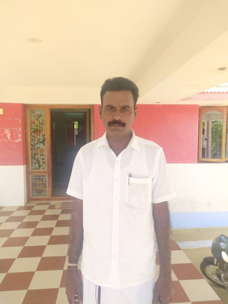 கொரோனா நோய் தடுப்புப்பணியில் உக்கரம் ஊராட்சிமன்றத்தலைவர் திரு.முருகேசன்