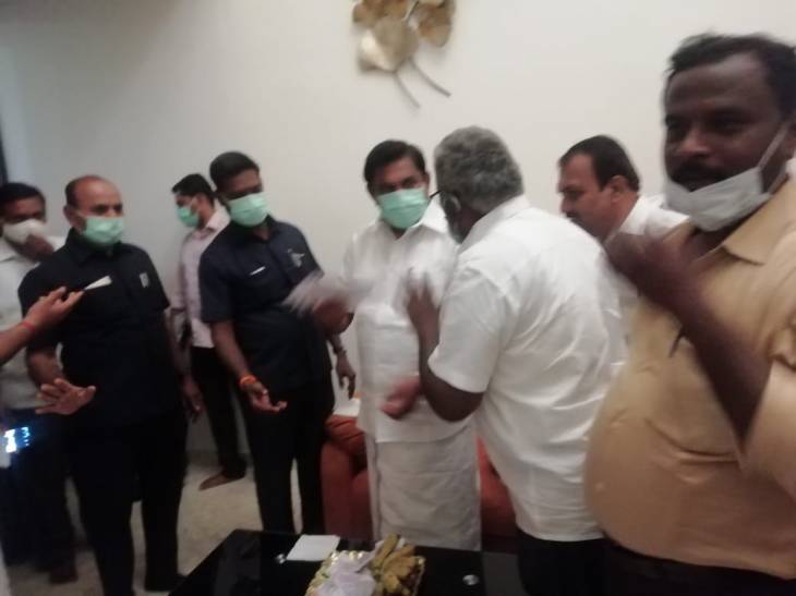 முதல்வரை விடாமல் துரத்திய தொட்டிய நாயக்கர் சமுதாய தலைவர்கள்! ஒரேநாளில் இருமுறை சந்திப்பு!