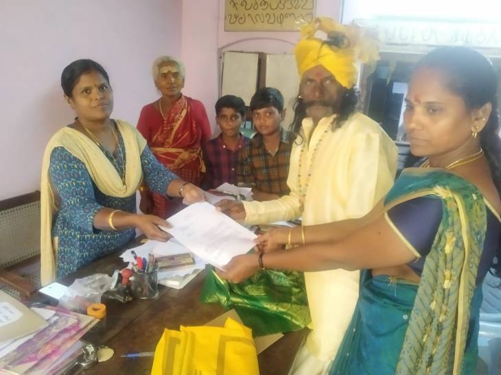 அரசு பணிநியமனம் பெற்ற கட்டபொம்மன் நேரடி வாரிசு பொறுப்பேற்பு!