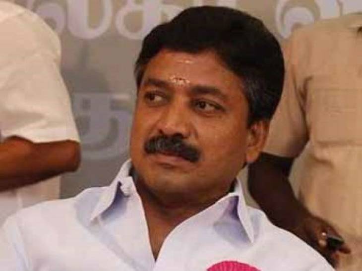 வந்தேறி முழக்கம் அதிமுக மேடையில்! சீமான் பாணியில் மு.அமைச்சர்!