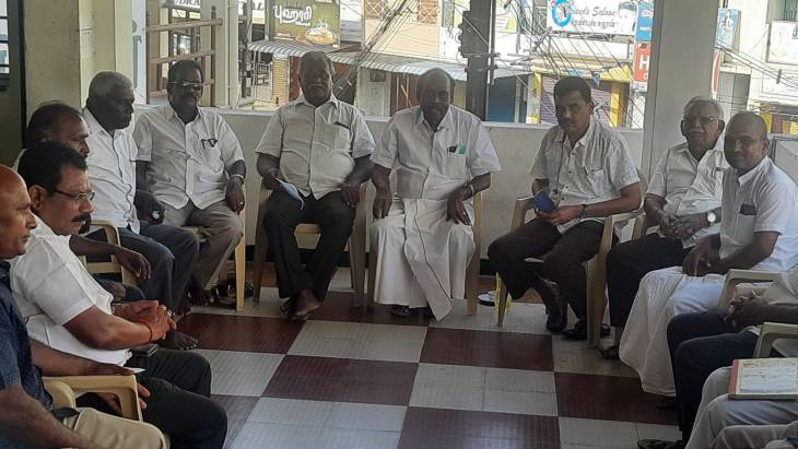 200 கோடி முந்துபவர்களுக்கே முன்னுரிமை!