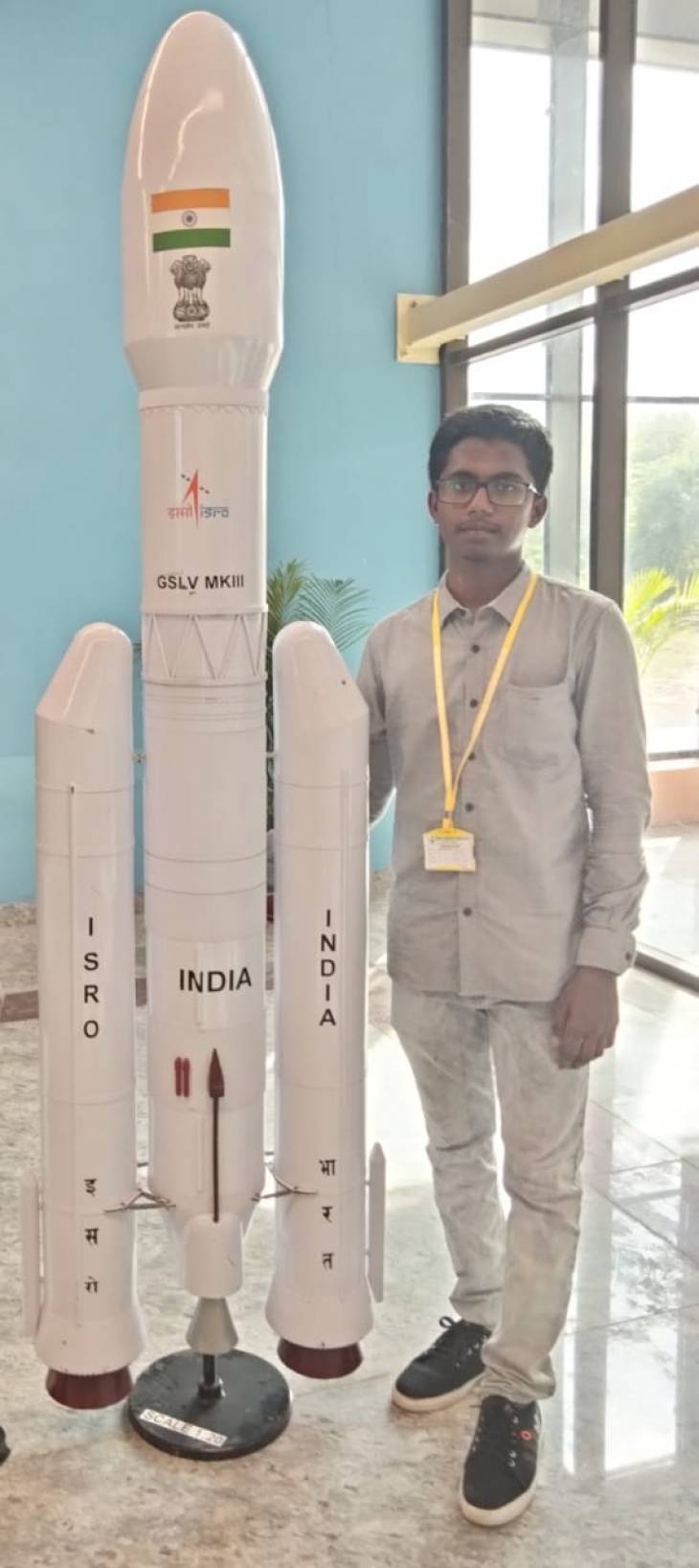அறிவுலகின் ஆயுதம் கவின் பிரசாந்த் - குவியும் வாழ்த்துகள்