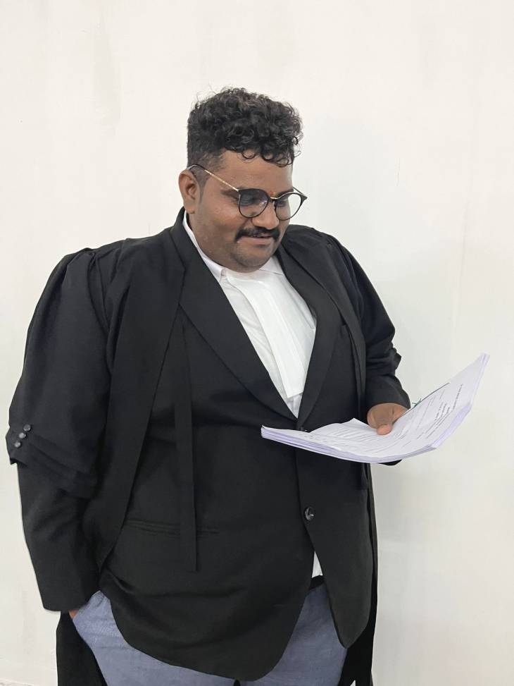 27-வயதில் தேடிவந்த அரசு வழக்கறிஞர் பதவி!  சிகரங்களை தொட வாழ்த்துவோம்!
