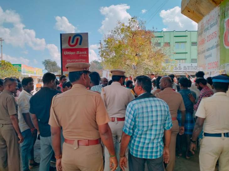 கட்டபொம்மன் பேனரை கிழித்த கருப்பு ஆடுகள்! போர்க்கோலம் பூண்ட கம்பளத்தார்! 
