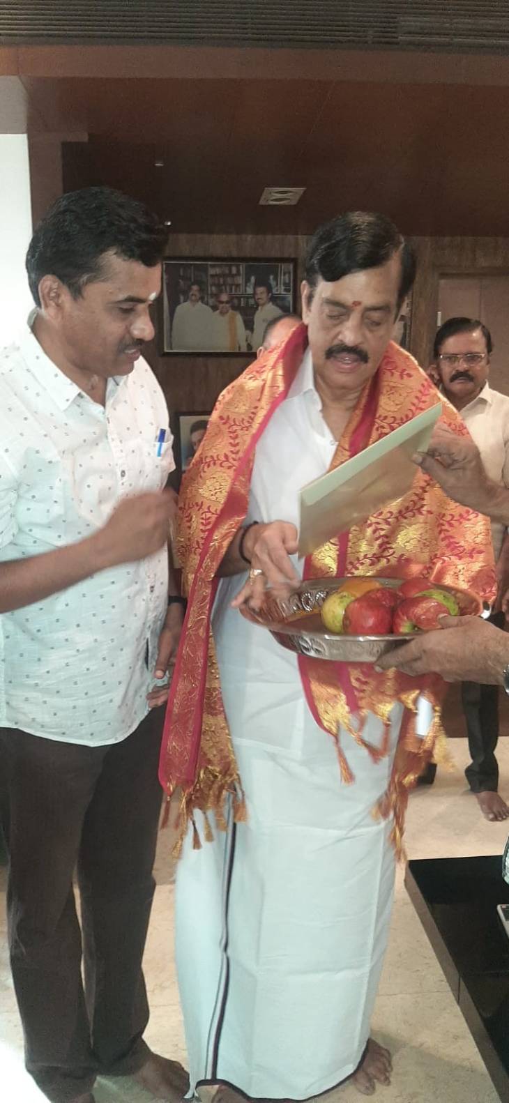 அண்ணாநகர் சட்டமன்ற உறுப்பினர் M.K.மோகன் அவர்களுக்கு அழைப்பிதழ்!