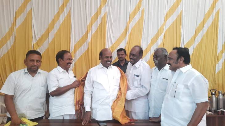 அமைச்சர்கள் கே.என்.நேரு, எ.வ.வேலு ஆகியோருடன் சமுதாய தலைவர்கள் சந்திப்பு!