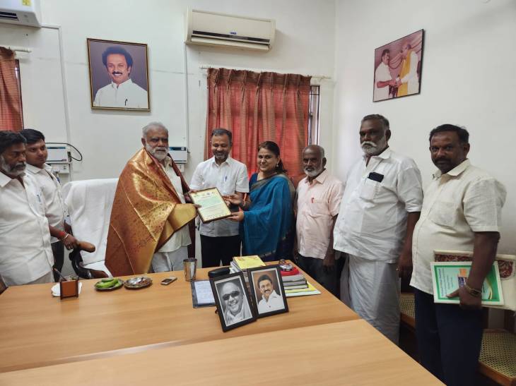 தமிழக அரசின் விருதை வென்றார் ஊராட்சி மன்றத் தலைவி!