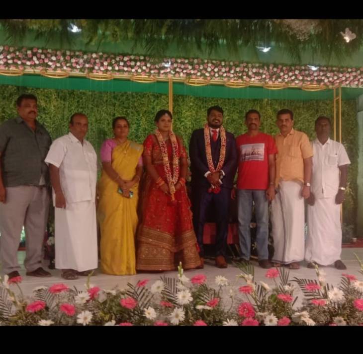 கோவை திருமண வரவேற்பில் காவல்துறை உயரதிகாரிகள் நேரில் வாழ்த்து!