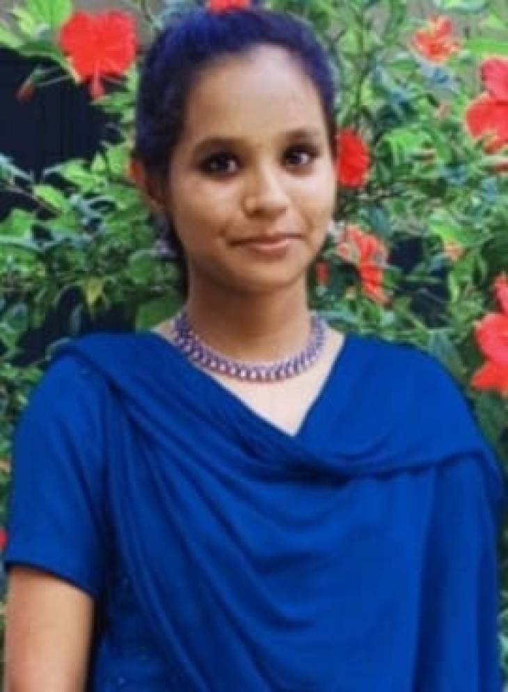 பத்தாம் வகுப்பு பொதுத்தேர்வில் 499/500 மதிப்பெண் பெற்று முதலிடம் பெற்றார் தங்கமகள் கோபிகா!