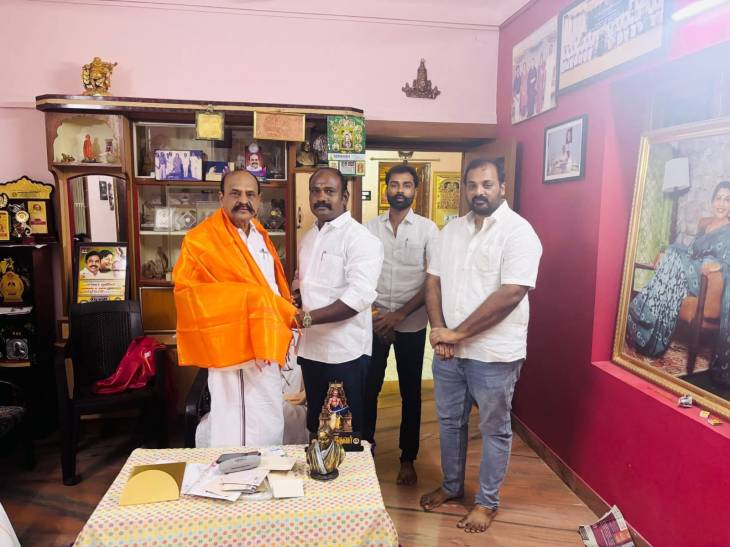 அதிமுக மாவட்டப் பொறுப்பாளராக இளம் செயல்வீரர் மோகன் நியமனம்!